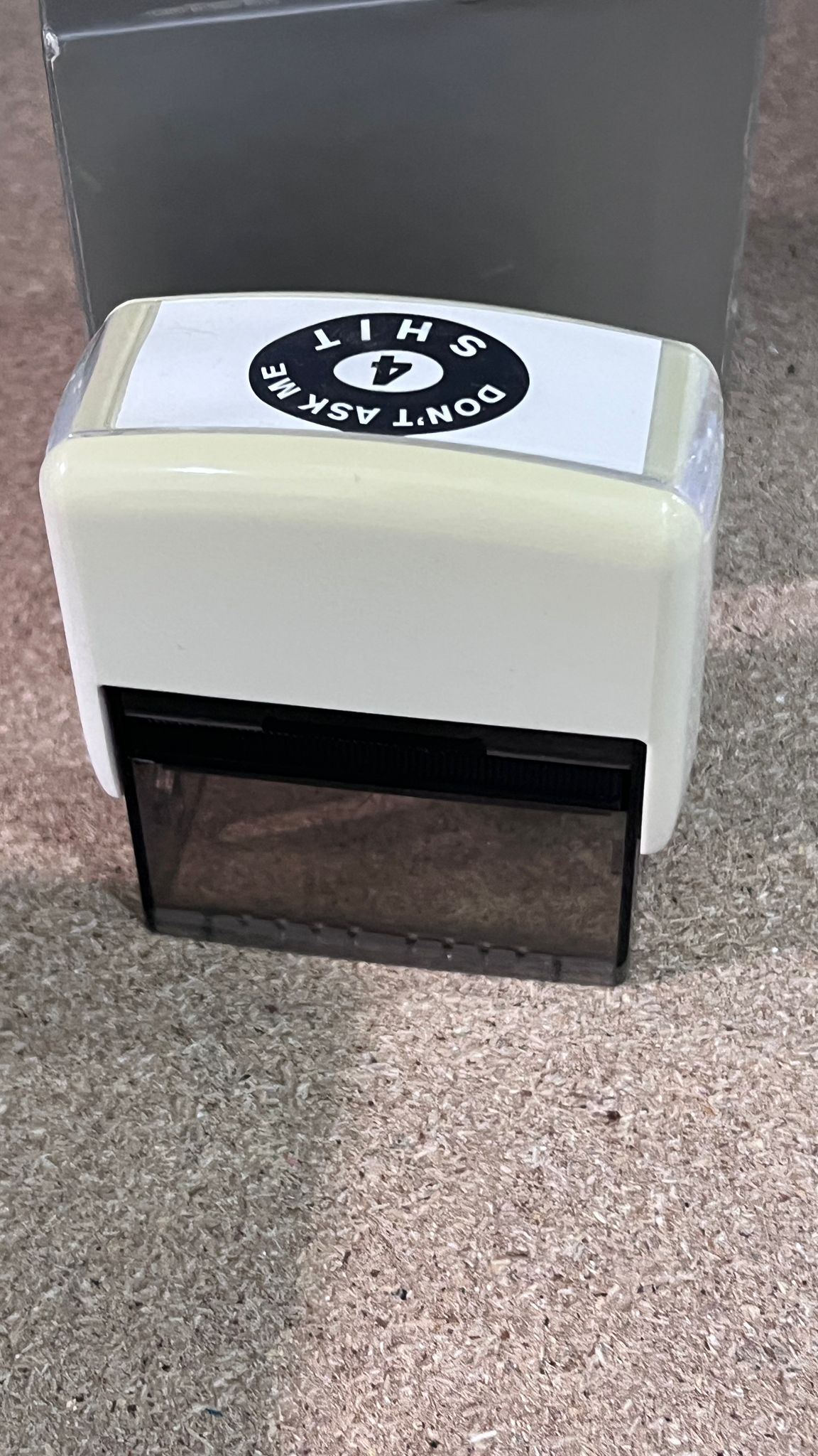 Timbro Autoinchiostrante Supreme "Don't Ask Me 4 Sh*t" (SS18)