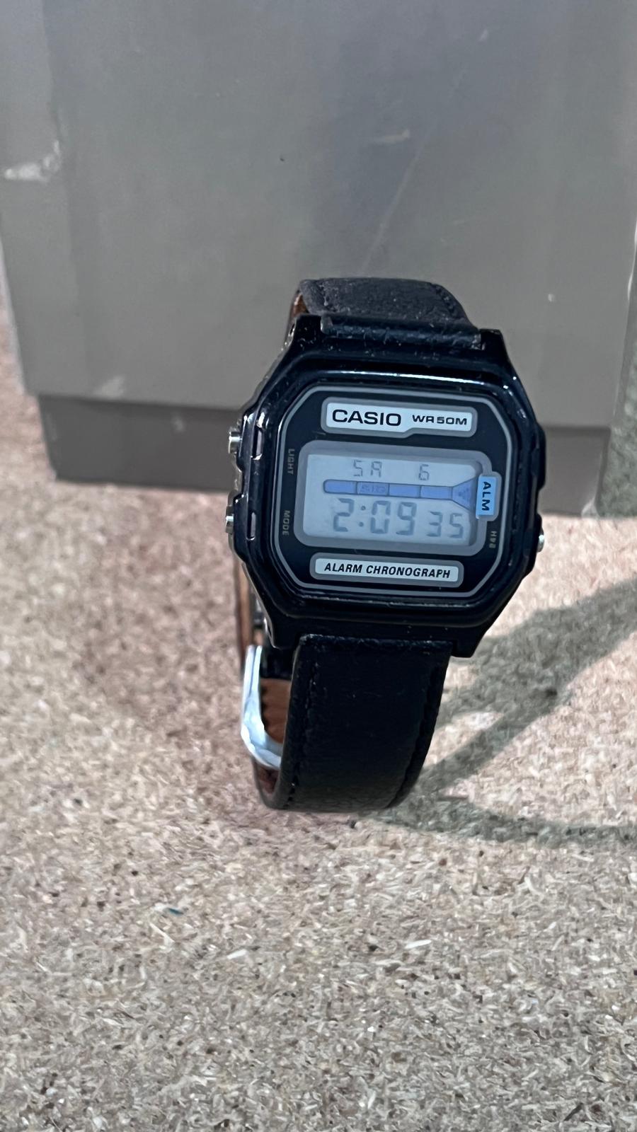 Orologio Digitale CASIO W-85 "Illuminator"